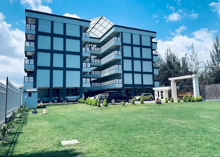 Levi\'S Place 1044 California Plaza Nanyuki